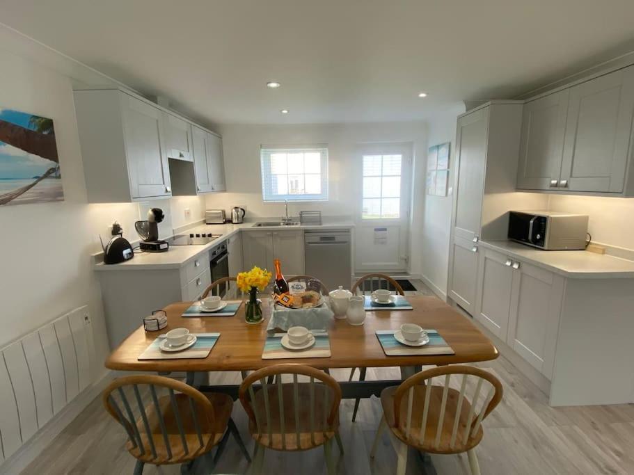 Surf'S Up! Perfect Base For Holidays Or Work In Cornwall St Columb Major Exterior foto
